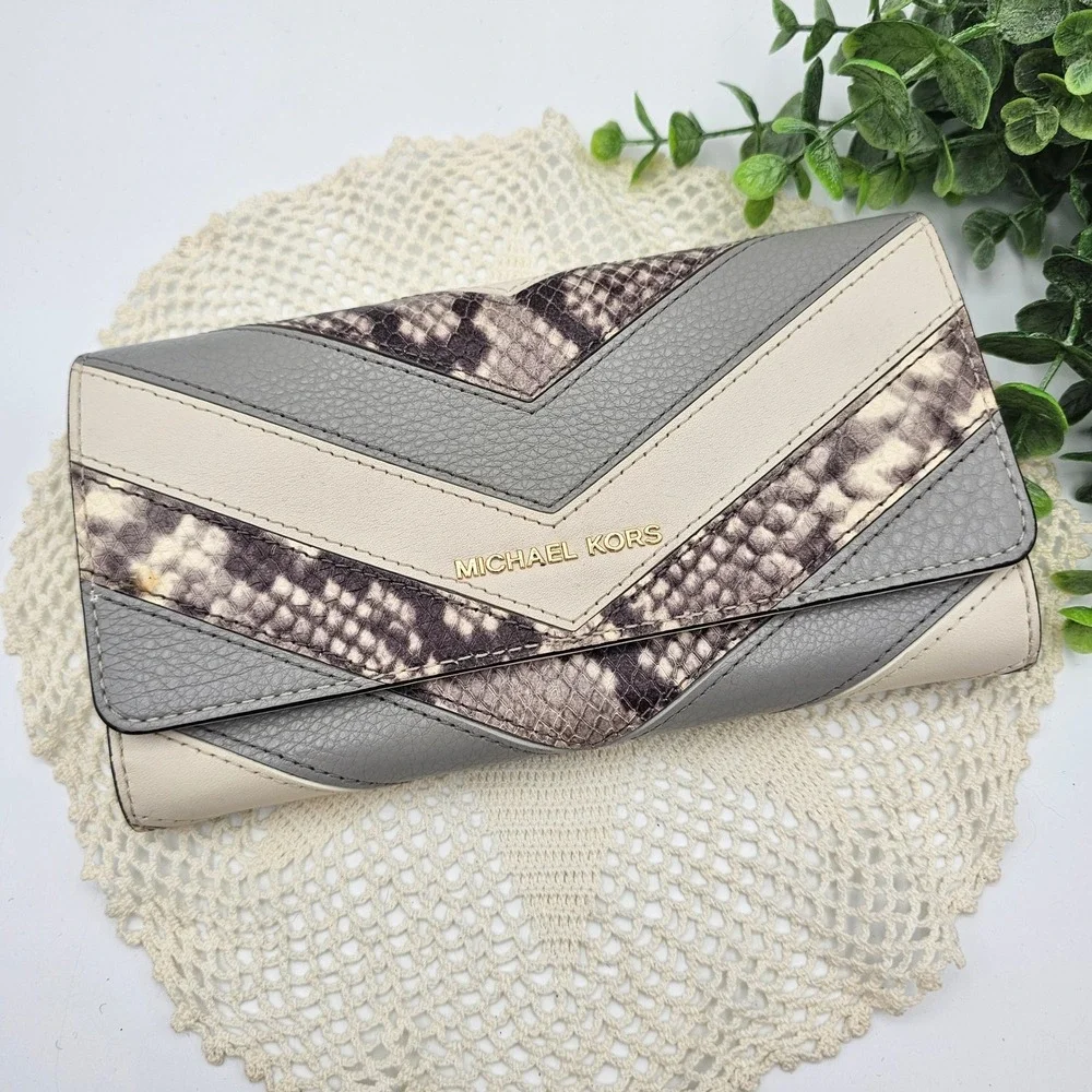 Michael Kors Snakeskin Print Chevron Gray Cream Continental Wallet